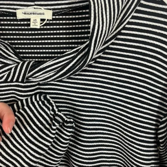 Max Studio Striped Twisted Cowl  Neck Long Sleeve Top - Picture 6 of 9